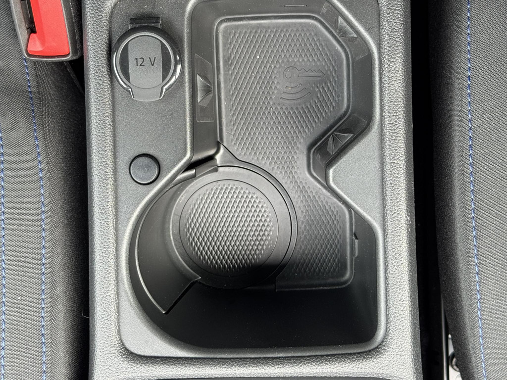 52757929-33.jpg