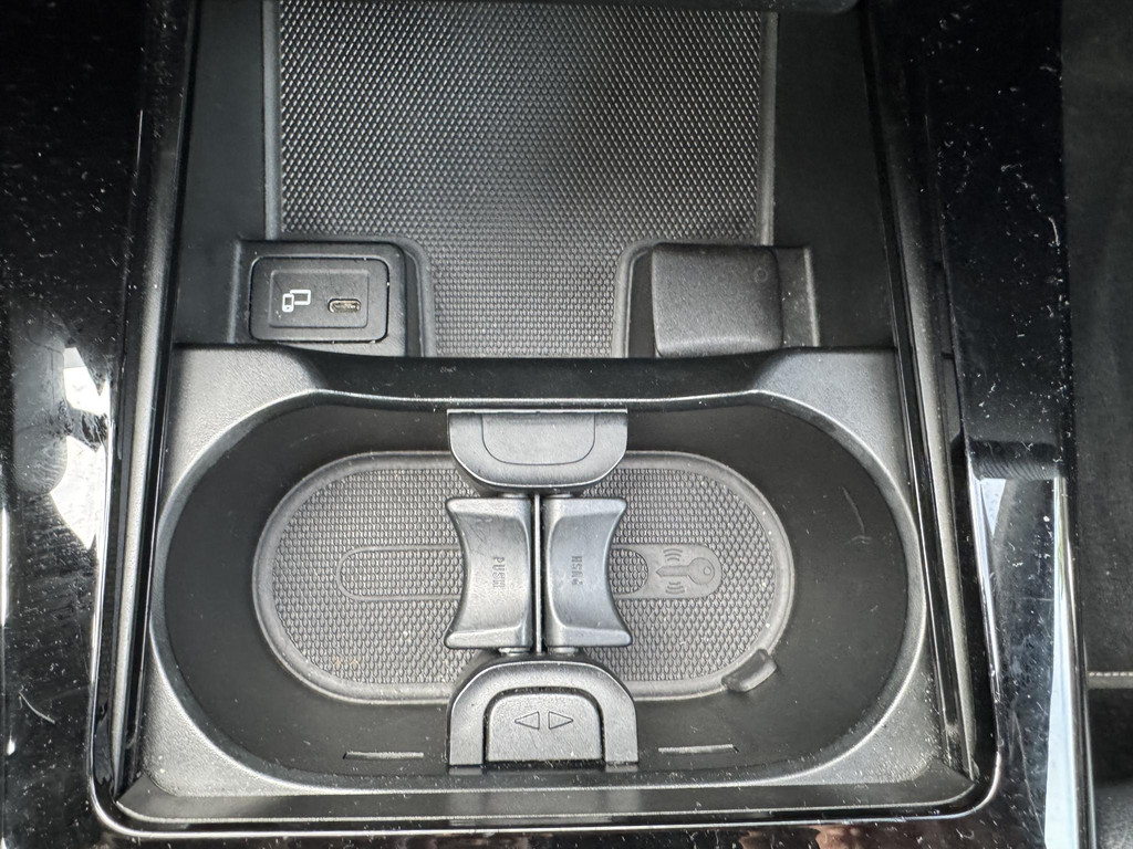 56854907-39.jpg